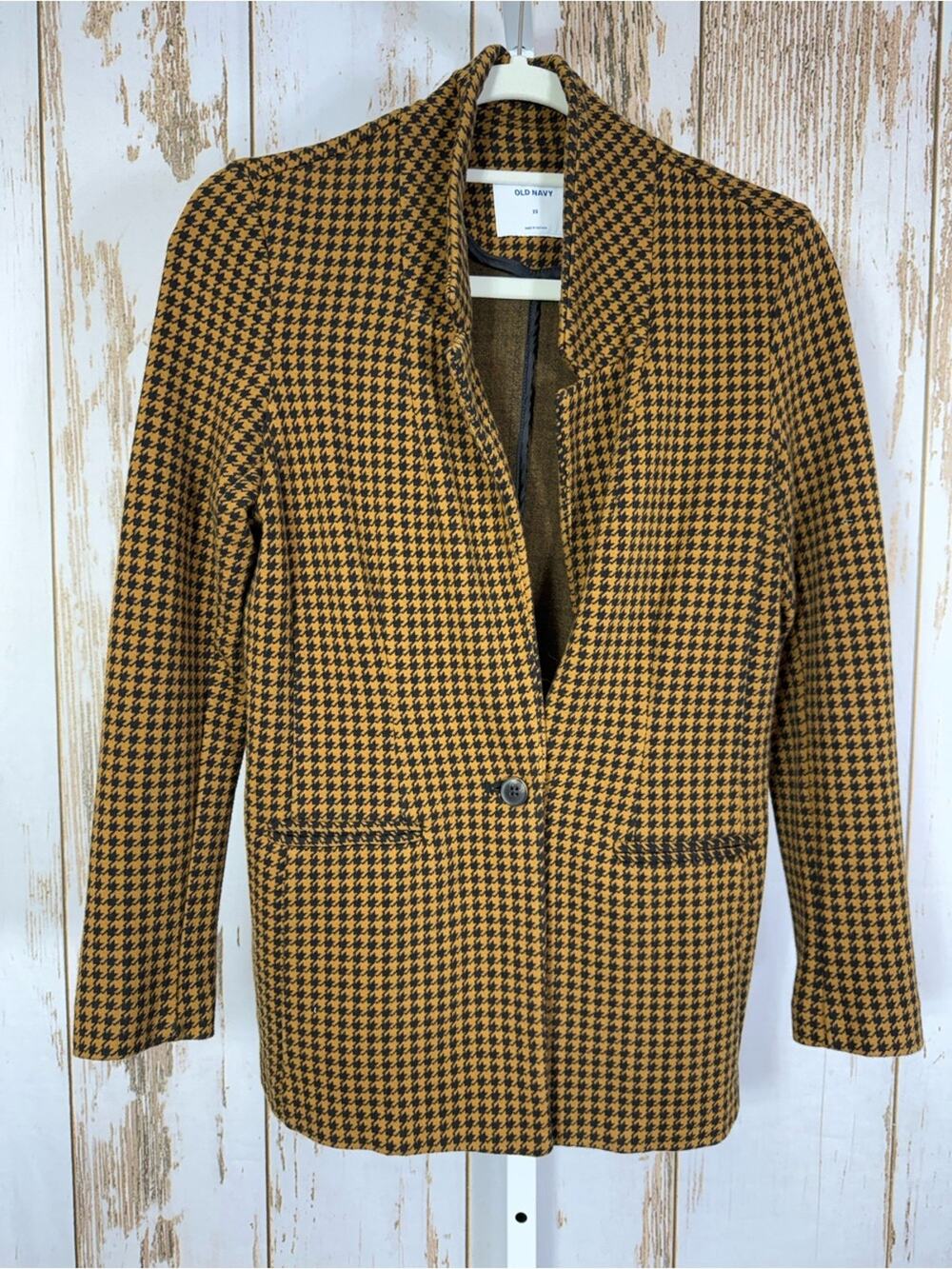 Old Navy, Mustard and Black Houndstooth Blazer. Size XS. Excellent condition!